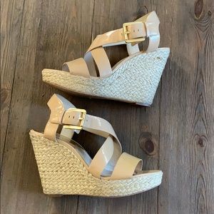 MICHAEL KORS  tan patient leather wedge!